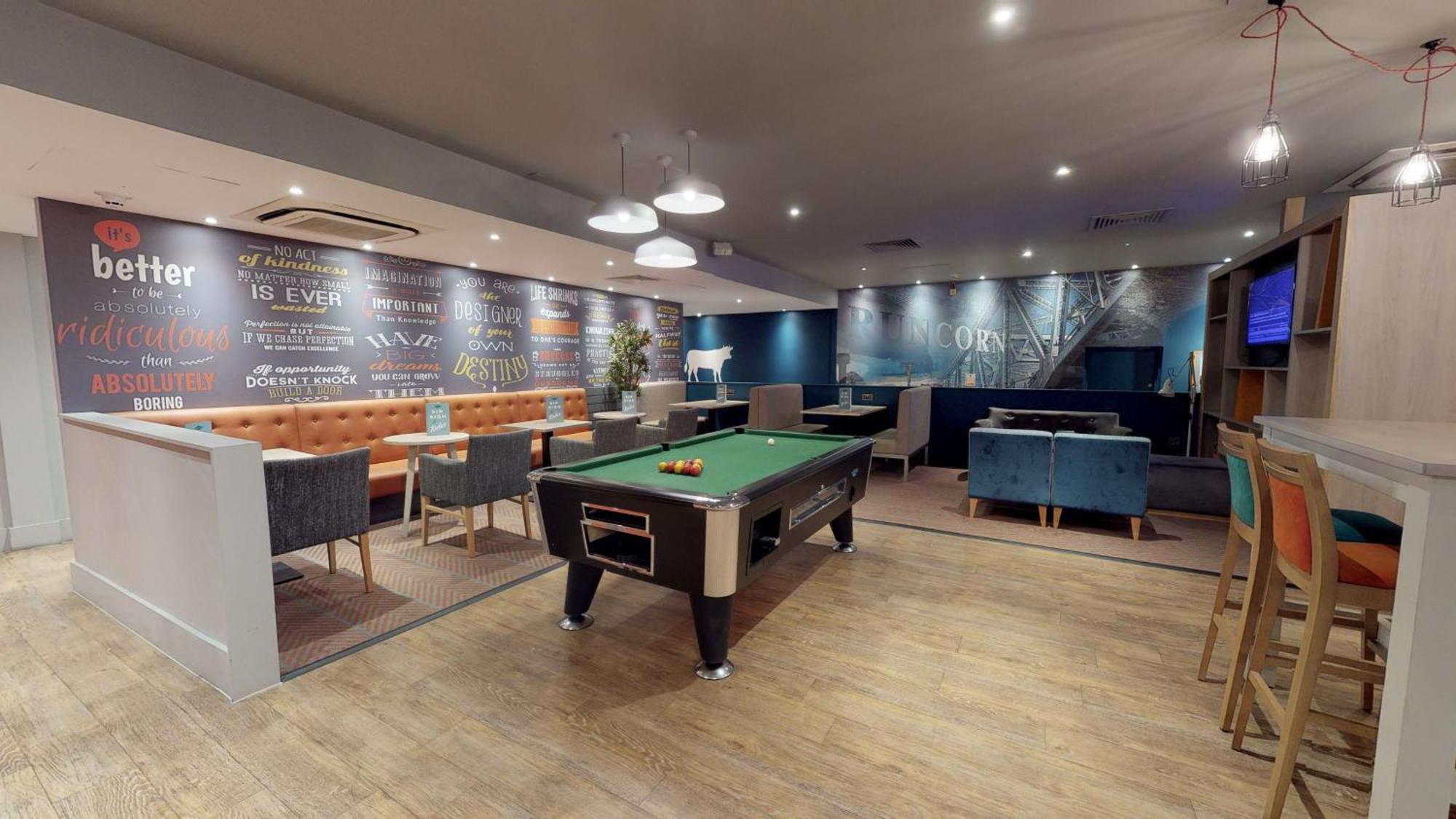 Holiday Inn Runcorn M56 Junction 12 By Ihg מראה חיצוני תמונה