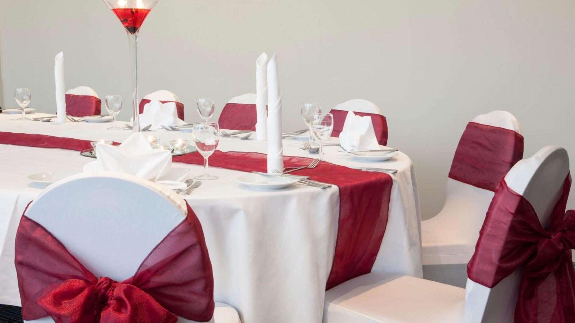 Holiday Inn Runcorn M56 Junction 12 By Ihg מראה חיצוני תמונה